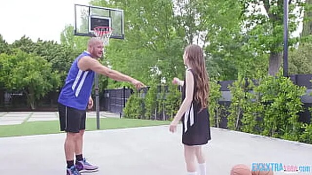 Sia's Cum on Tits: giant Dick Teen takes Penetrated in Bedroom