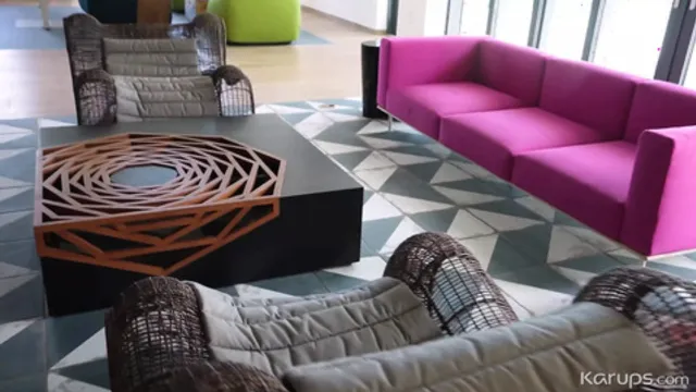 Sweet Teen Takes a Break from Studying with Her hunk′s Massive Stick