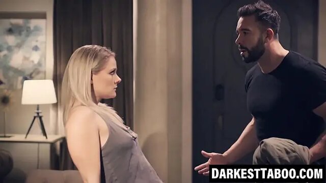 Hunky boyfriend pounds blonde girlfriend's tightness in doggystyle