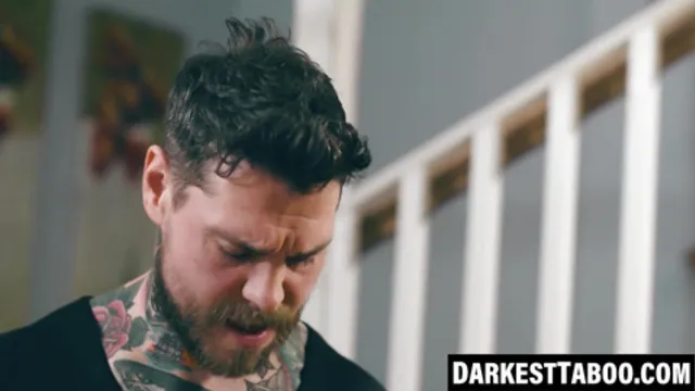 Carolina Sweets takes deep throat as she begs for his load