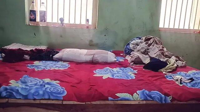 Stepsister gets poked by her boyfriend