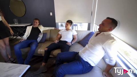 Double Bangers Blow Amity Rose While Cassie Del Isla Gets Dual-Penetrated