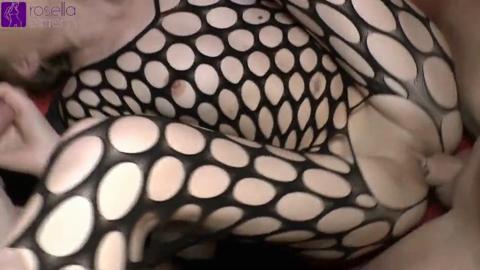 Naughty😈 petite teen enjoys double penetration in raw gangbang, culminating in cum exchange!