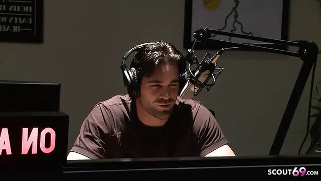 Boss with biggest cock nails his horniest secretary Ashley