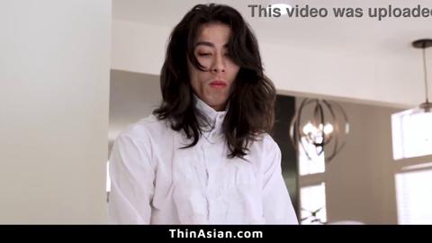 Hot Asian Beauty Satisfies Her Friend with Big Cock🌭