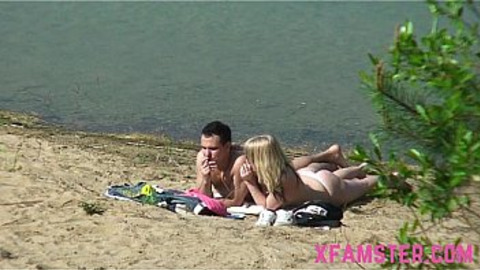 Amateur Teen Stepsister's Small Tits & Nice Ass🍑 Outdoor F*** at the Beach